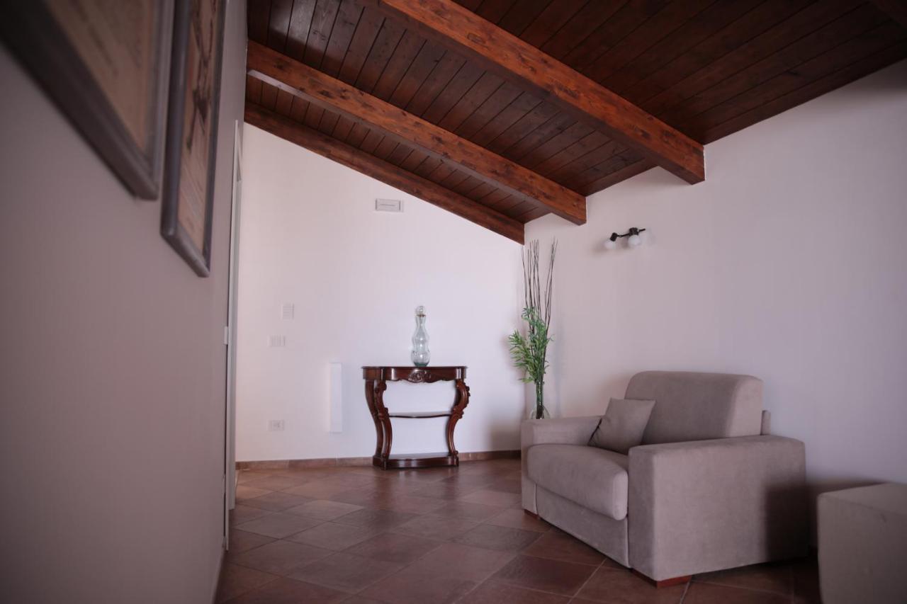Palazzo Caracciolo Del Sole Bed & Breakfast Terzigno Exterior photo