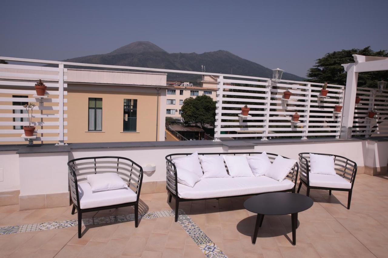 Palazzo Caracciolo Del Sole Bed & Breakfast Terzigno Exterior photo