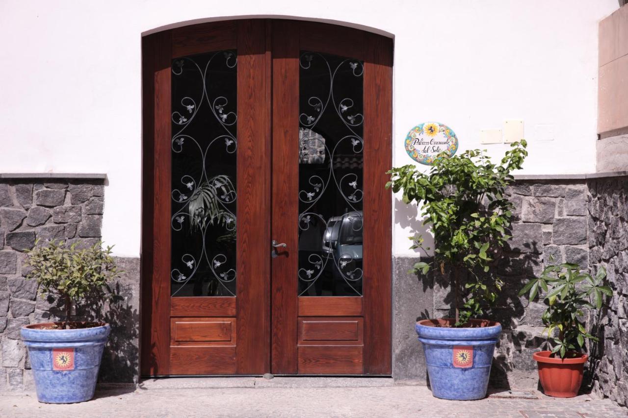 Palazzo Caracciolo Del Sole Bed & Breakfast Terzigno Exterior photo