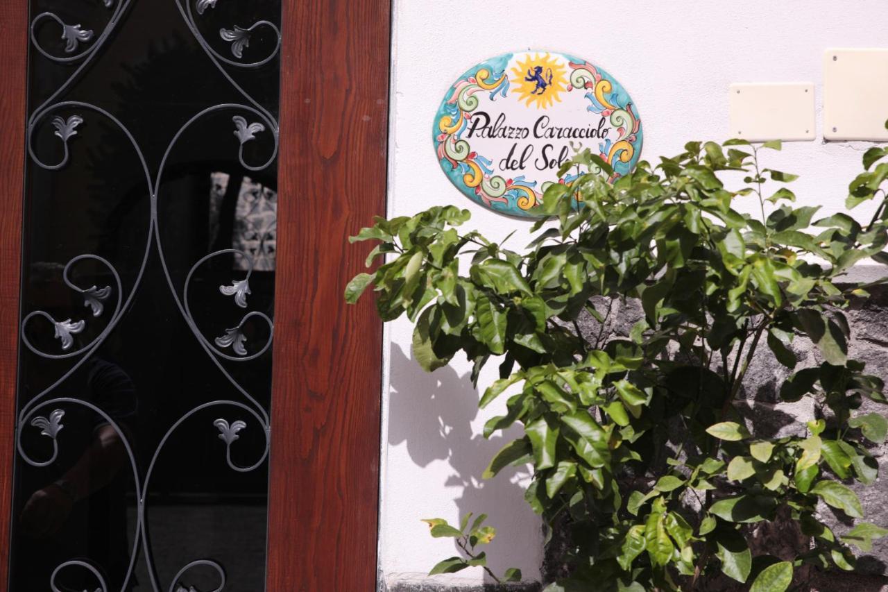 Palazzo Caracciolo Del Sole Bed & Breakfast Terzigno Exterior photo