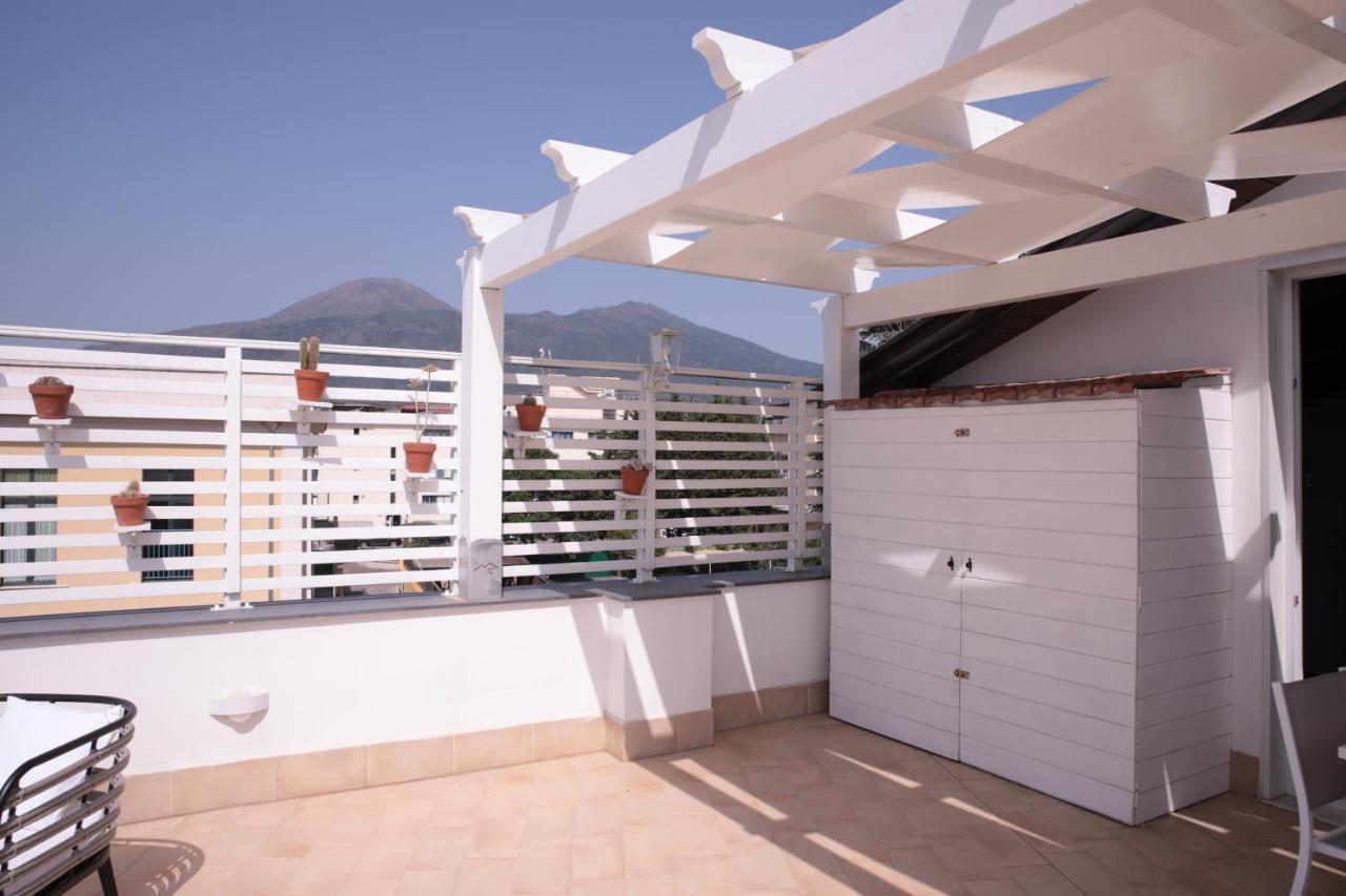Palazzo Caracciolo Del Sole Bed & Breakfast Terzigno Exterior photo